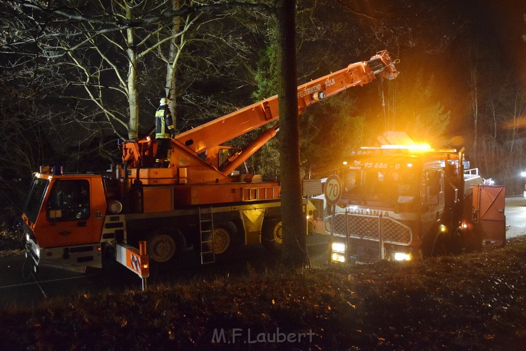 Container LKW umgestuerzt Koeln Brueck Bruecker- Dellbruecker Mauspfad P424.JPG - Miklos Laubert